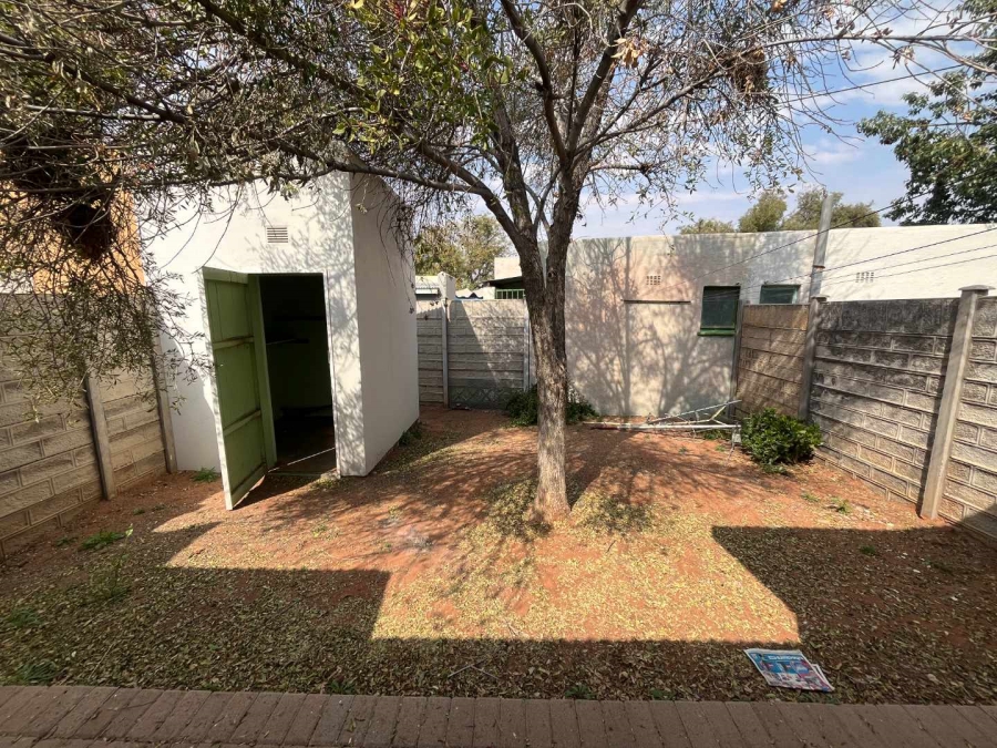 2 Bedroom Property for Sale in Keidebees Northern Cape